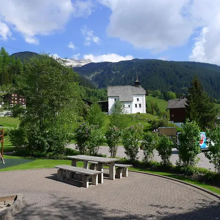 B 022 By Interhome شقة *